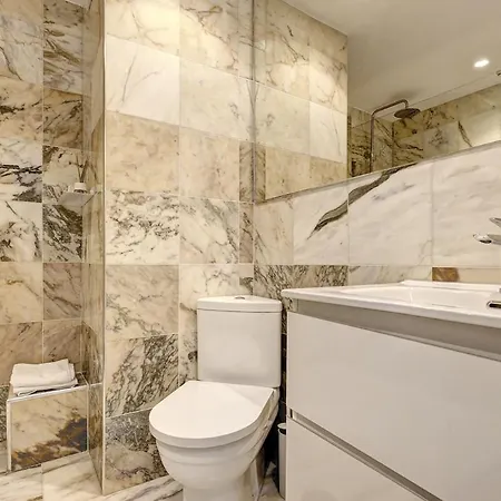 Lucy - 2 Bed 埃斯特波纳