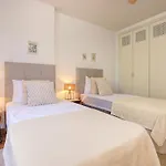 Lucy - 2 Bed Apartamento Estepona