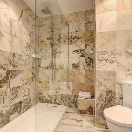 Lucy - 2 Bed Apartman Estepona