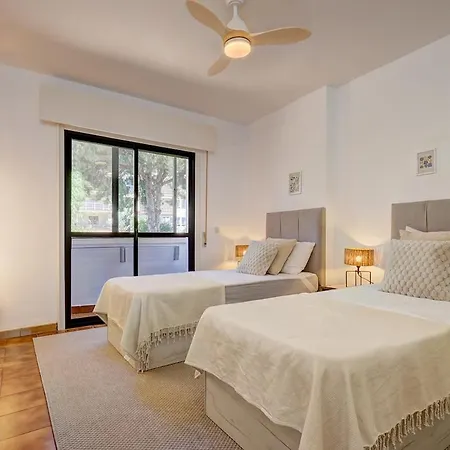 Lucy - 2 Bed * Estepona